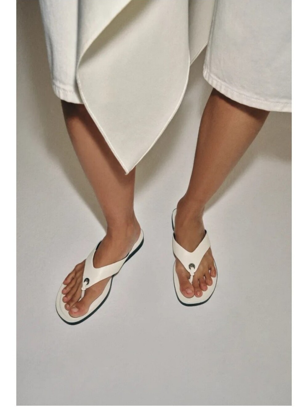 Zara Leather White Thong Sandals with Black Sole - Picture 6 of 12